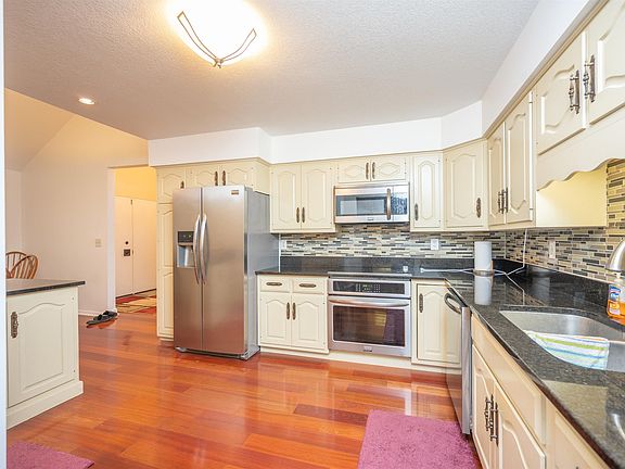 3rd image of 6323 Golf Lakes Ct Unit D