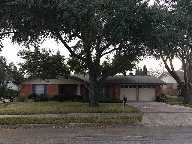 1st image of 206 Madrid Dr