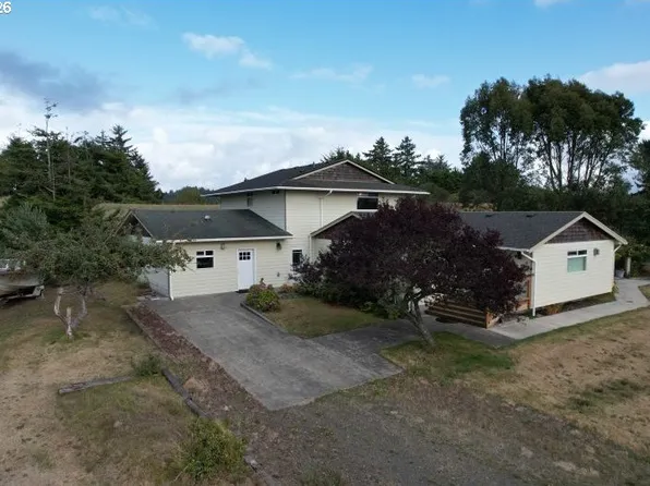 90513 East Rd, Warrenton, OR 97146