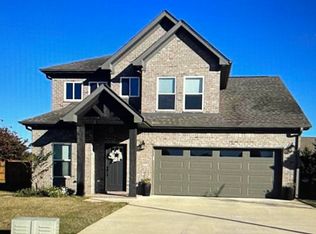 6 Fieldcrest Ct, Muscle Shoals, AL 35661