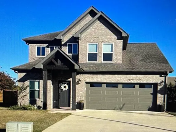 6 Fieldcrest Ct, Muscle Shoals, AL 35661