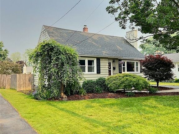 2nd image of 421 Bronson Rd