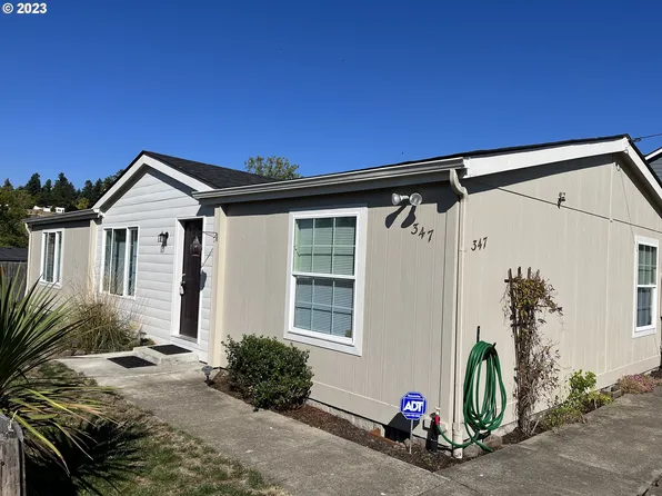 347 N Moss St, Lowell, OR 97452