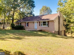 9608 Crystal Falls Dr, Hagerstown, MD 21740