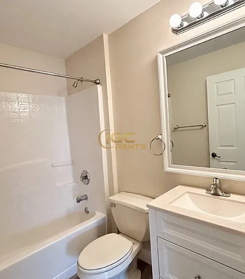 1483 Jasper Ave NW — Photo 11