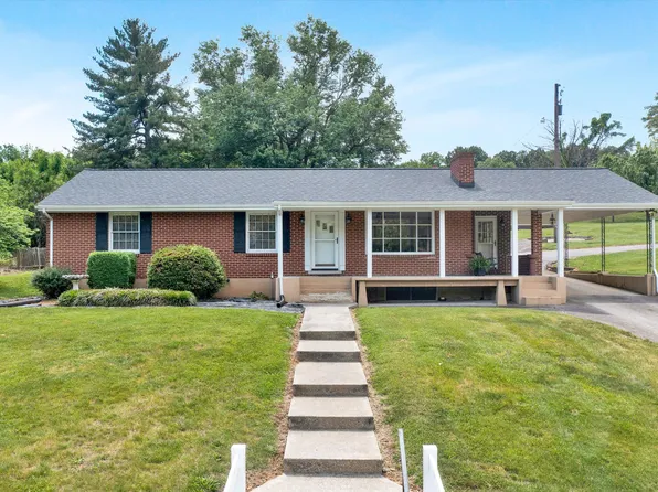 6026 Twine Hollow Rd, Salem, VA 24153