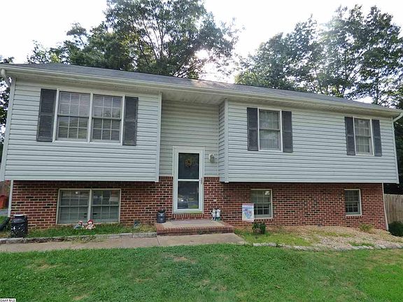 2nd image of 17 Ashton Dr
