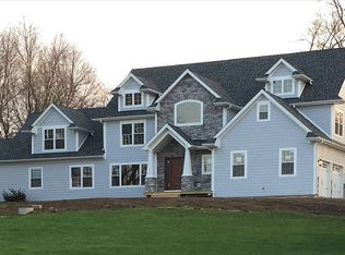 698 Sterling Rd, INVERNESS, IL 60067