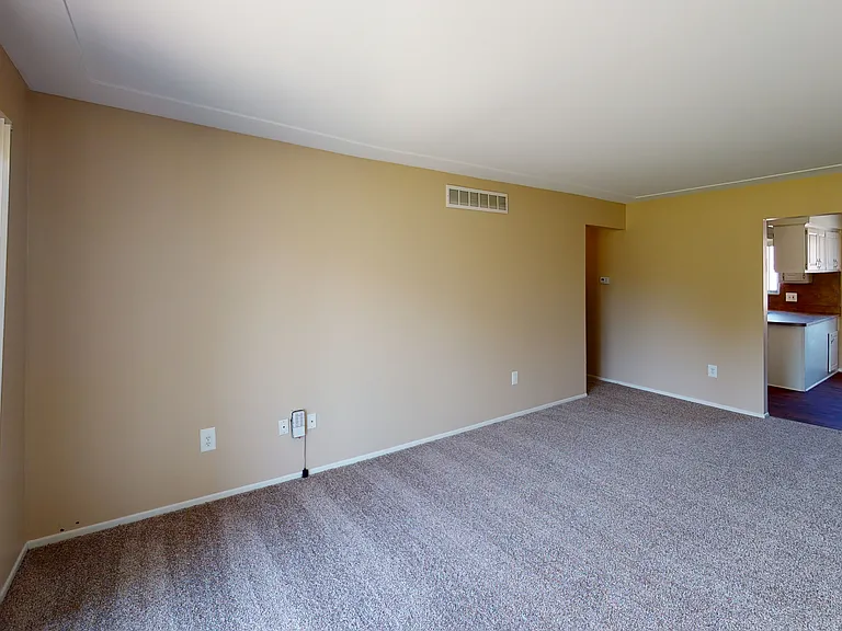 Rivercrest Apartments — Photo 23