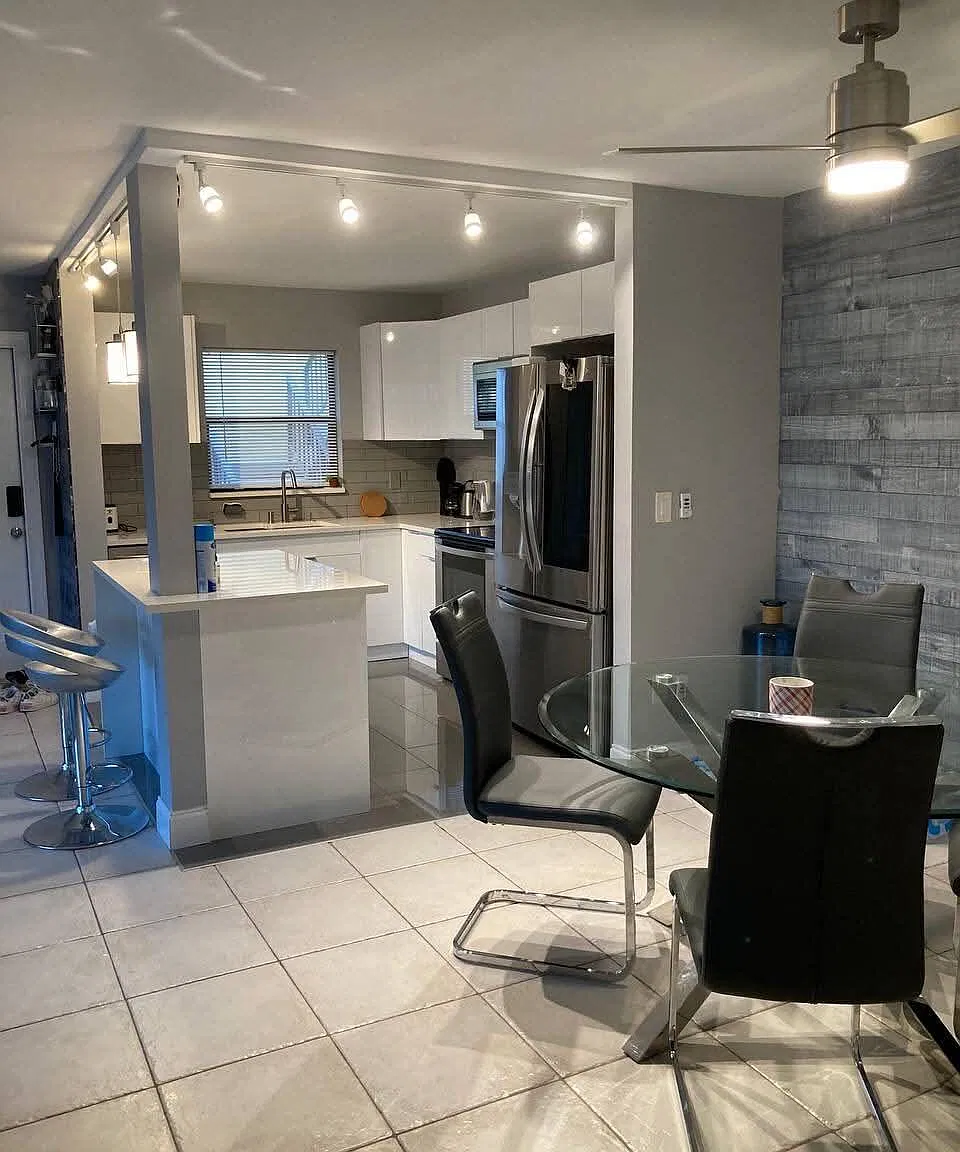 2 bed, 2.0 bath, 1056 sqft, $4,500 — Photo 4