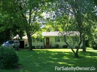 24 Blossom Hill Rd, Lebanon, NJ 08833