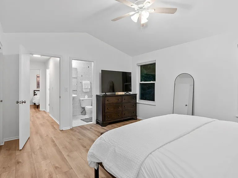 2528 Shiva Ct — Photo 27