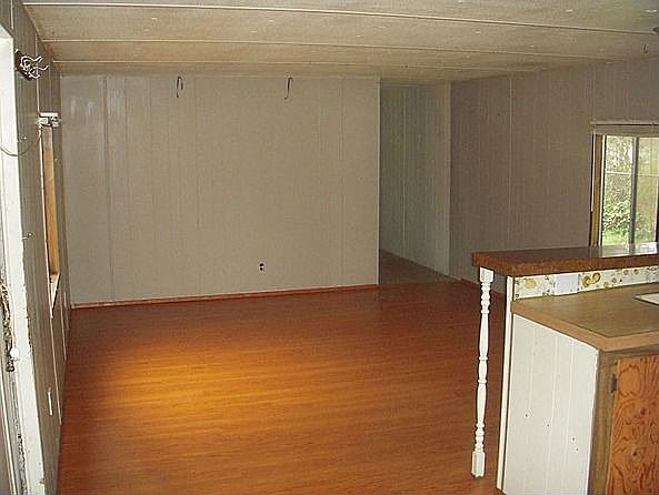 1st image of 12024 Sanford St SE