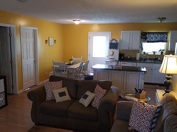 5th image of 1018 Lees Dr