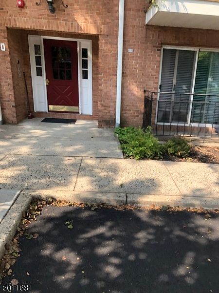1st image of 50 John St APT 1C