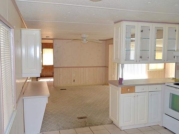 3rd image of 844 Sabal Palm Dr