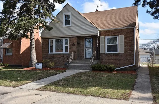 12339 S May St photo 1