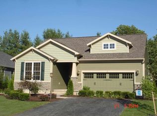 10 Mahogany Dr, Watervliet, NY 12189