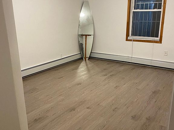 4th image of 15521 Cherry Ave Floor 2