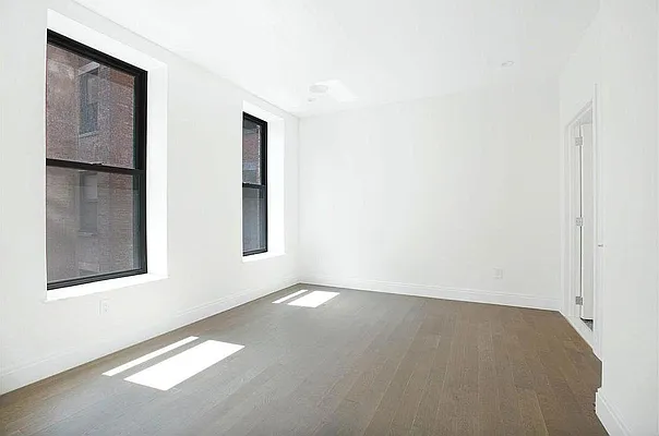 Rented by REAL New York | media 22