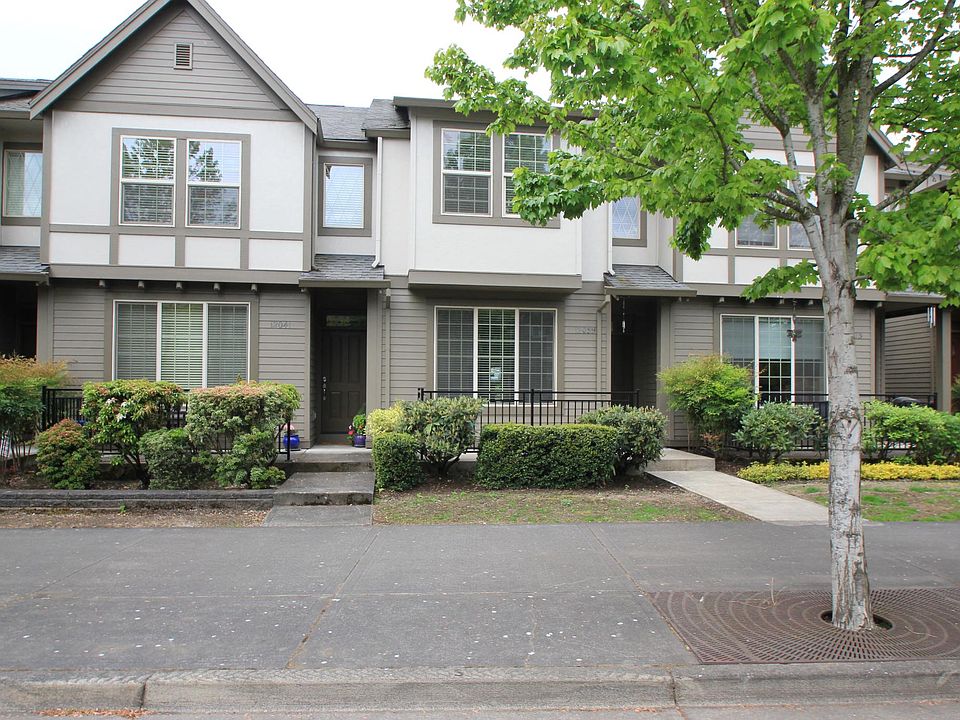 Front Middle Townhome