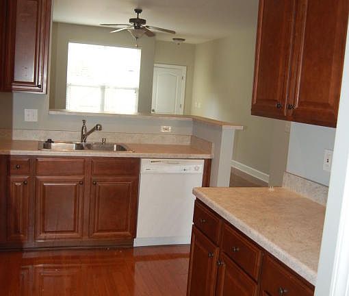 5th image of 2940 Sugarberry Ln