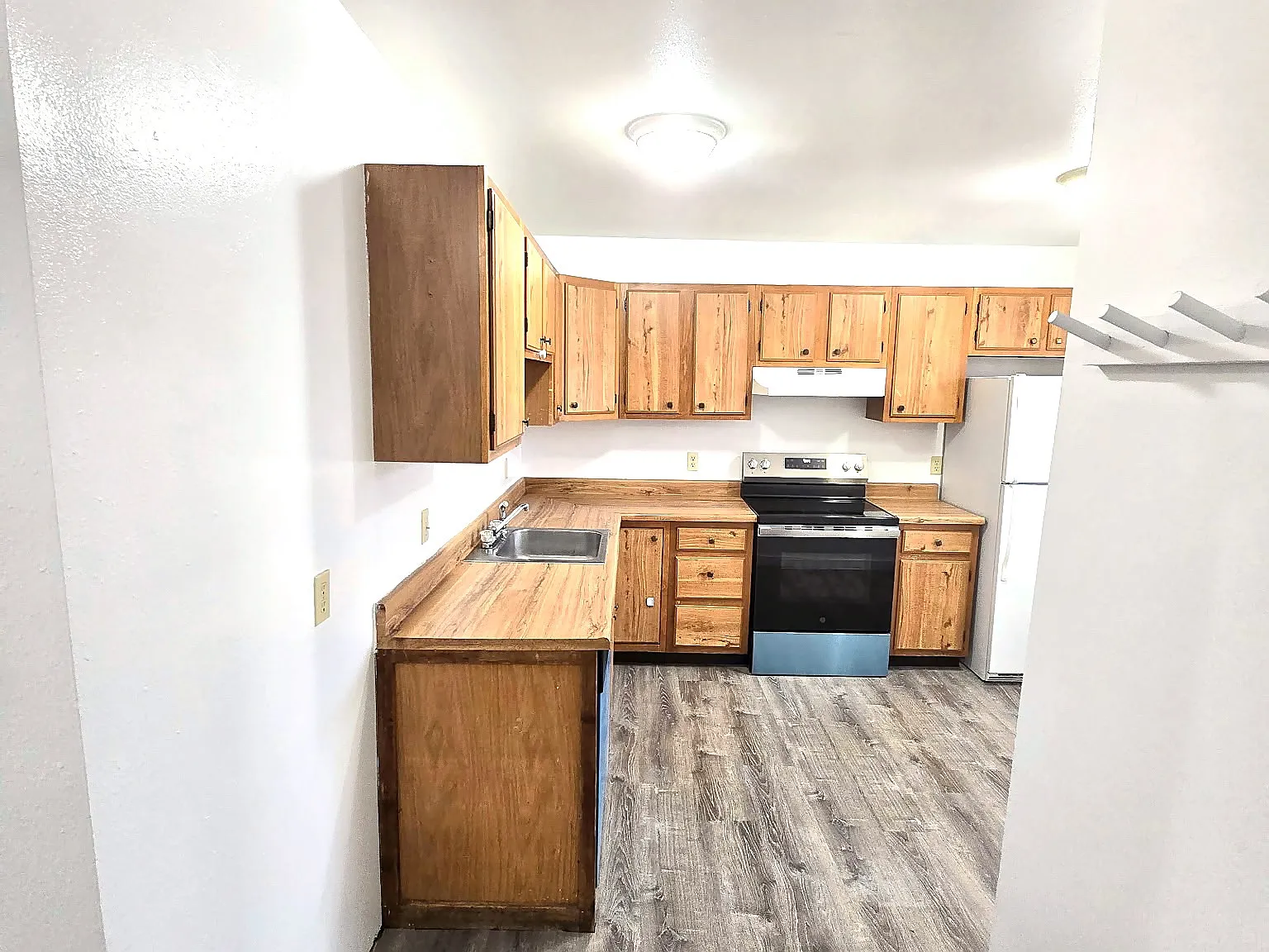 2 bed, 650 sqft, $2,150 — Photo 2