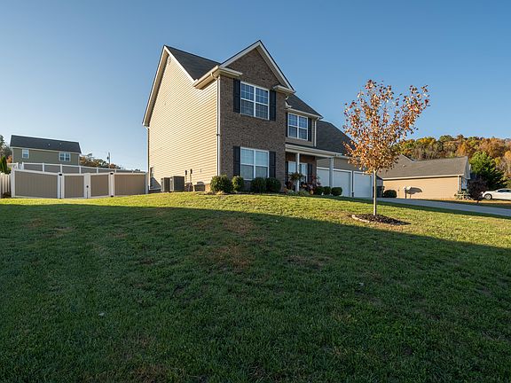 5th image of 424 Cameron Ct