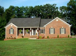 2405 Hickory Forest Dr, Asheboro, NC 27203