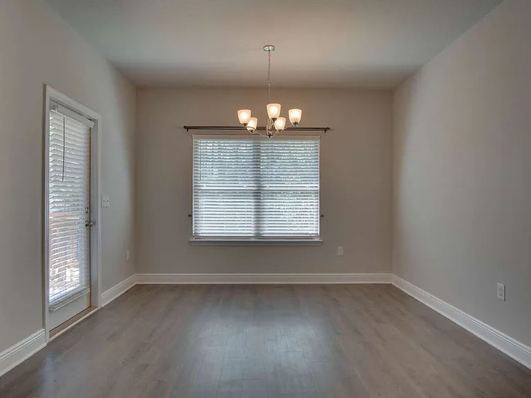 6239 Ladera Trl — Photo 7