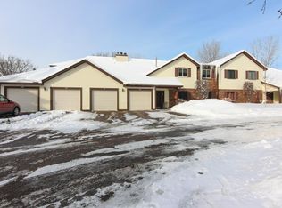 953 Heritage Ct E #104, Saint Paul, MN 55127