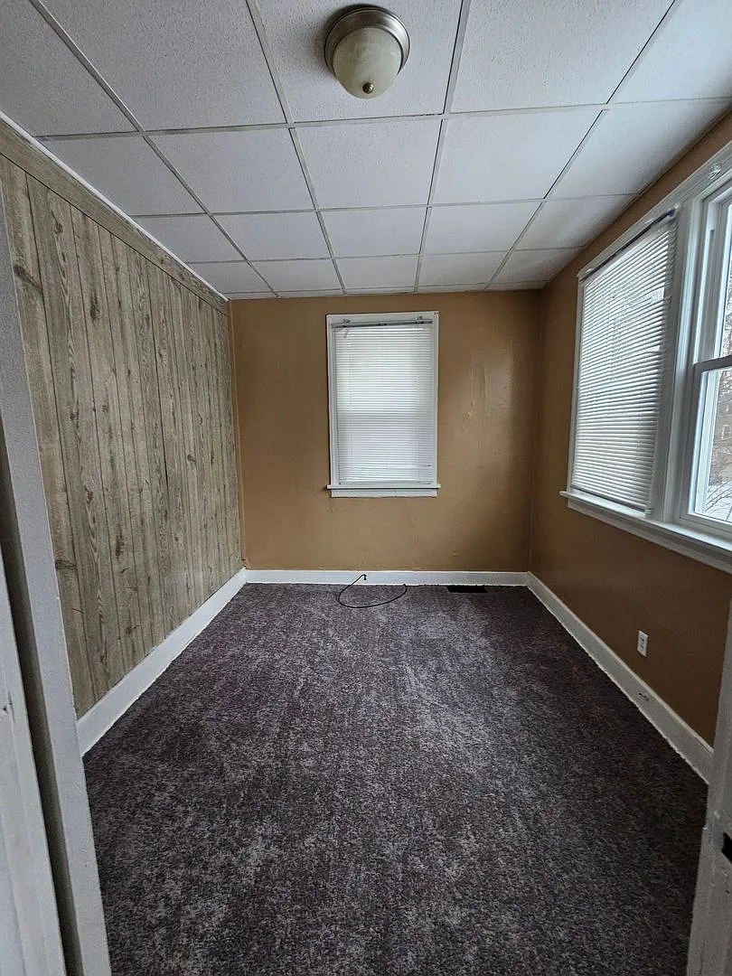 1721 W Sherman Ave — Photo 4