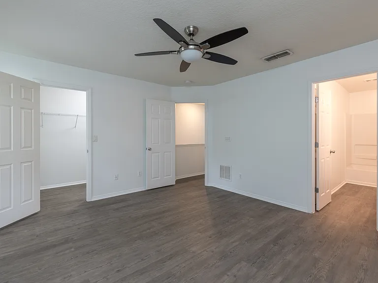 5892 Bartram Village Dr — Photo 20