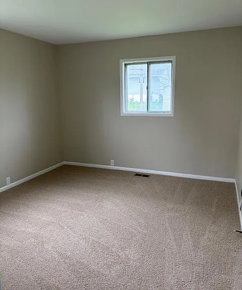 713 Essex Ave — Photo 11