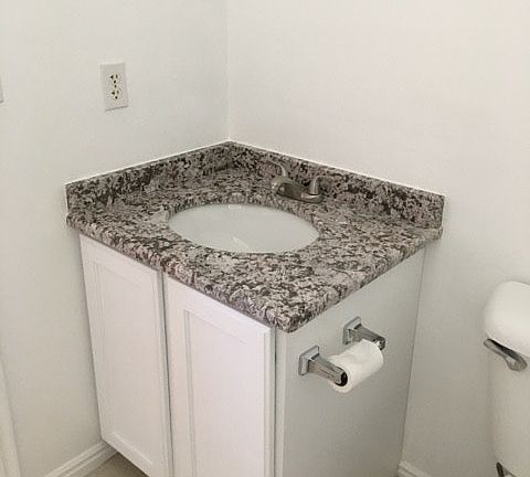 3rd image of 502 N 1020 W