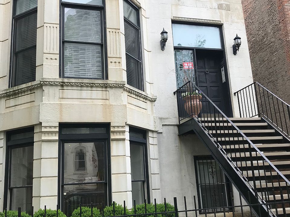 1st image of 1952 N Lincoln Ave #2