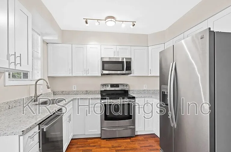 2515 S Walter Reed Dr #C — Photo 9