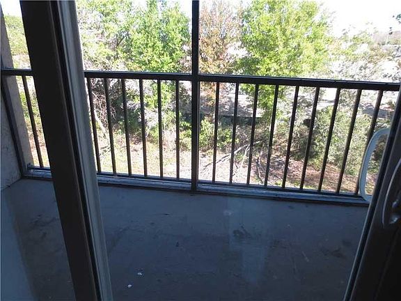 4th image of 2433 Barley Club Dr APT 8