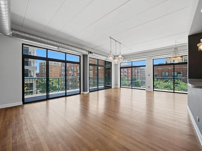 920 W Madison St #B4 — Photo 12