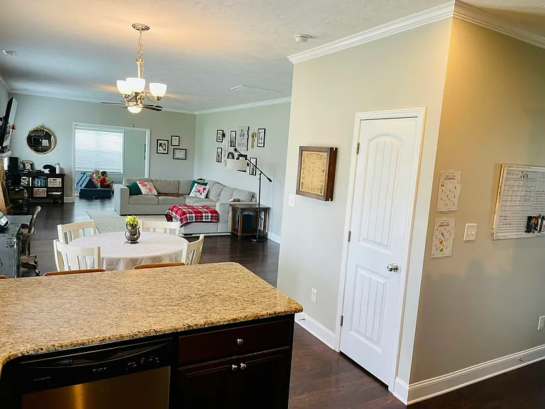 321 Cornhill Rd — Photo 35