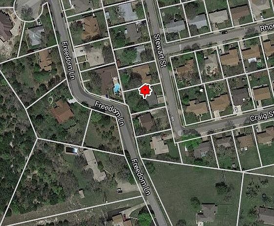 2nd image of 1104 Stewart St