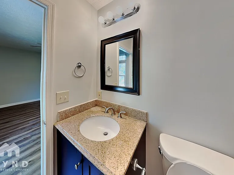 8224 Wynewood Ct — Photo 11