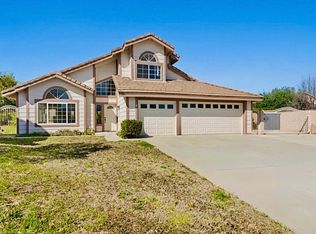 120 Sandpoint Ln, Riverside, CA 92506