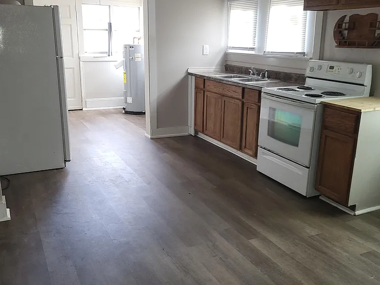 1213 Wilmington Hwy — Photo 3