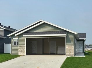 6585 Samuel Dr, Horace, ND