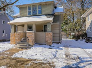 30 N Commonwealth Ave, Elgin, IL 60123