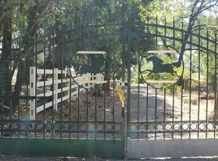 79 Rhoda Niderost Ln, West Point, CA 95255