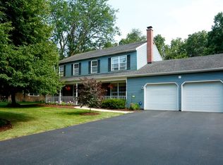 43W033 Thorndon Ridge Dr, Elburn, IL 60119