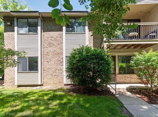 24050 Middlebelt Rd UNIT 3, Farmington Hills, MI 48336