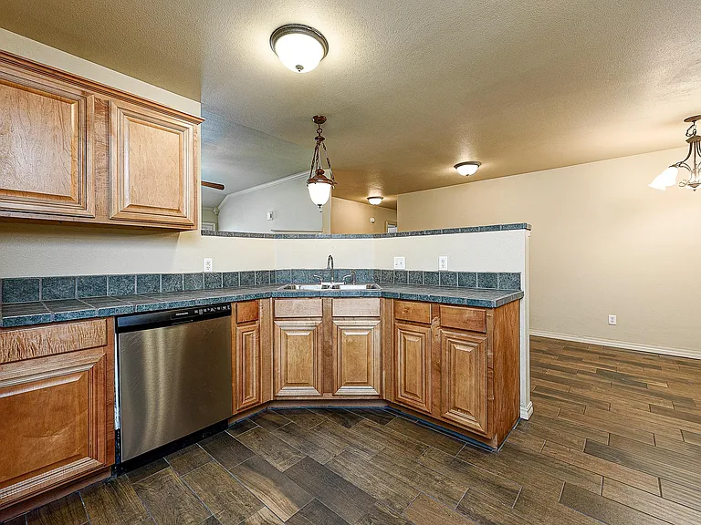 2766 W Wildwood Dr — Photo 22